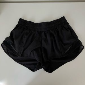 Lululemon Hotty Hot Shorts Size 6